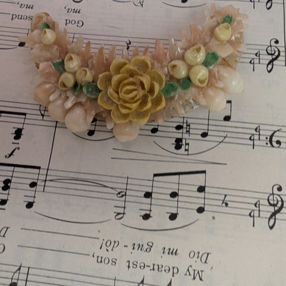 Floral Celluloid Shell Brooch - Picture 4 of 9